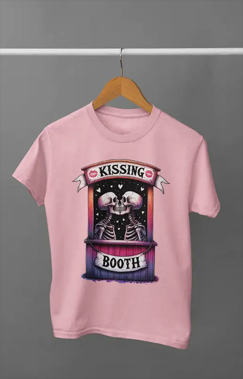 Men’s Half Sleeve Round Neck Kissing Booth - Light Baby Pink / S