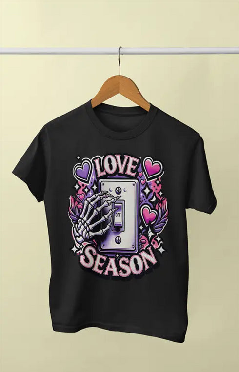 Men’s Half Sleeve Round Neck Love Season - Black / S