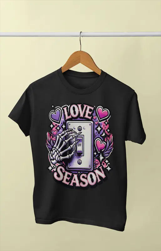 Men’s Half Sleeve Round Neck Love Season - Black / S