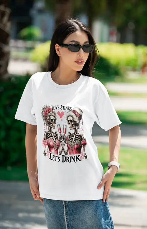 Women’s Half Sleeve Round Love Stinks - White / XS