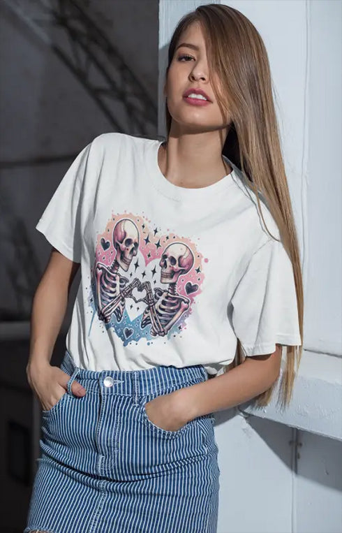 Women’s Half Sleeve Round Neck Skeleton Heart - White / XS